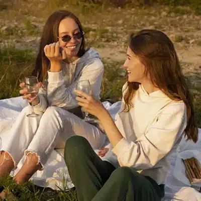 amigas-piquenique-vinho-branco