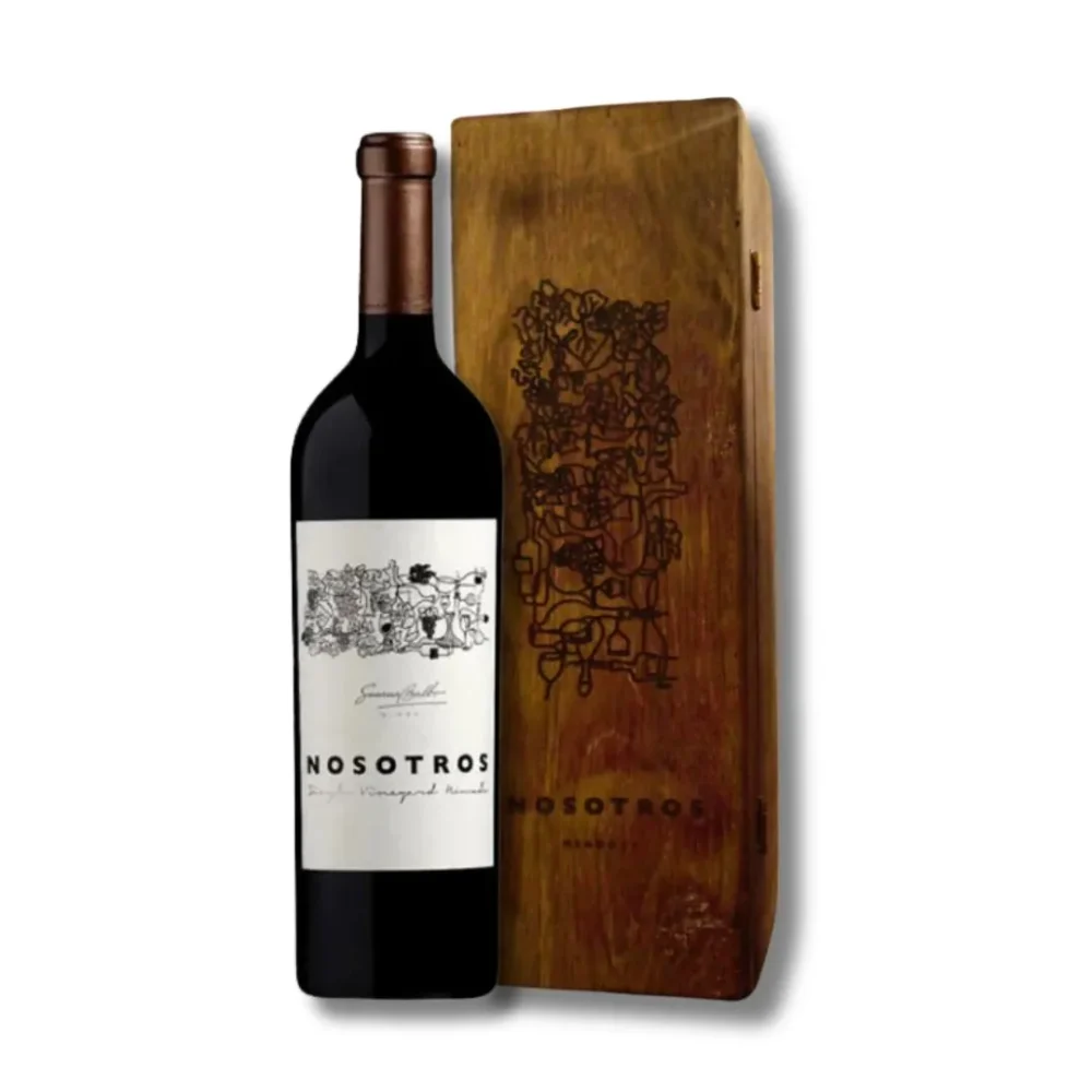 Nosotros Single Vineyard Nómade Malbec 2019 1,5L com Caixa de Madeira Susana Balbo Vinho da Argentina Nosotros Single Vineyard Nómade Malbec 2019 1,5L com Caixa de Madeira Susana Balbo Vinho da Argentina